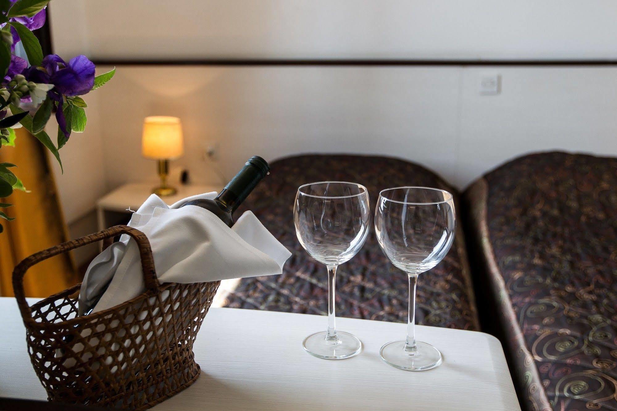 Hotel Kastel ツリクヴェニツァ エクステリア 写真