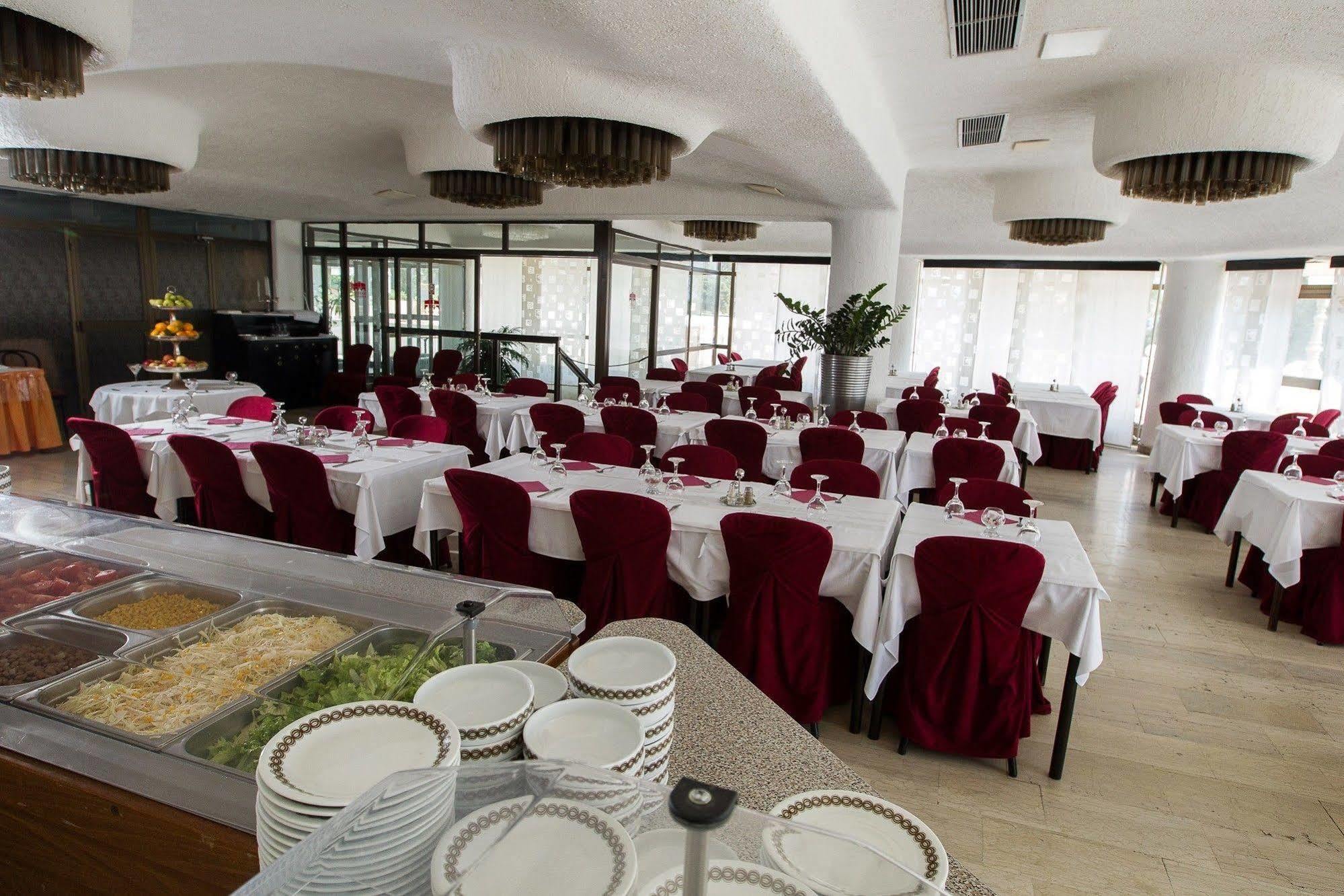 Hotel Kastel ツリクヴェニツァ エクステリア 写真